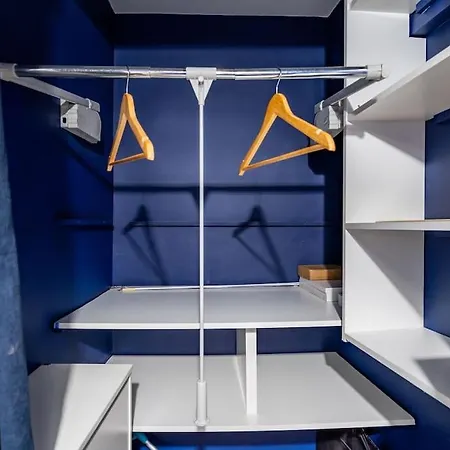 Modern - Central Apartment-3